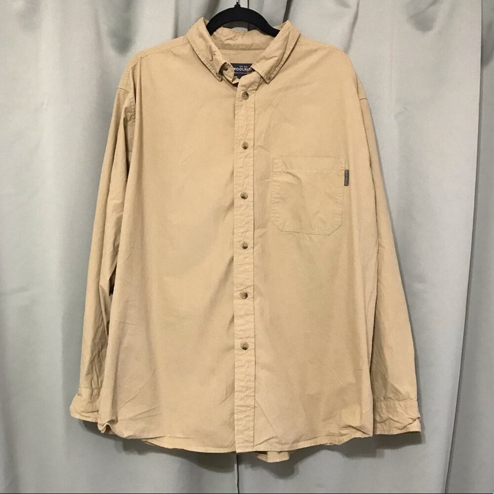 Woolrich Men’s Tan Button Up Shirt size XL